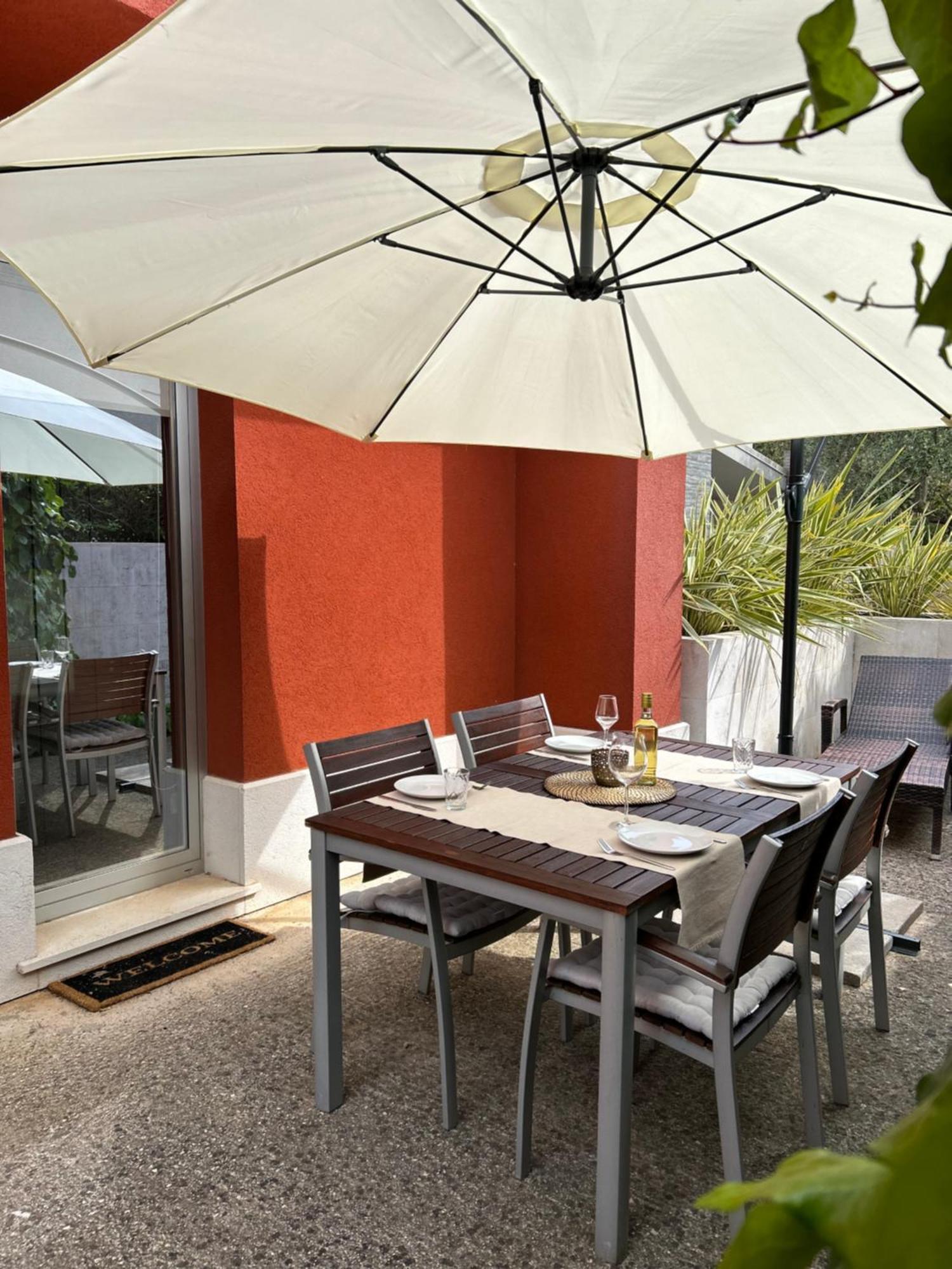 Ivni Apartmani Novigrad Istria エクステリア 写真