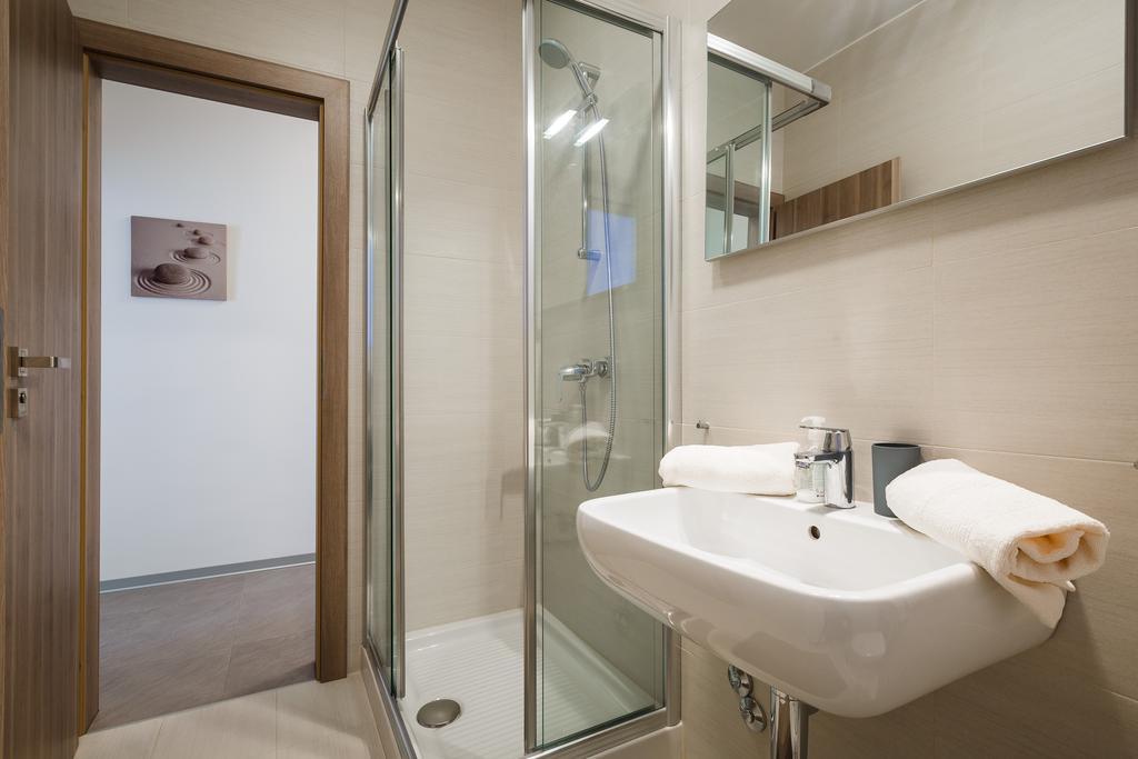 Ivni Apartmani Novigrad Istria 部屋 写真